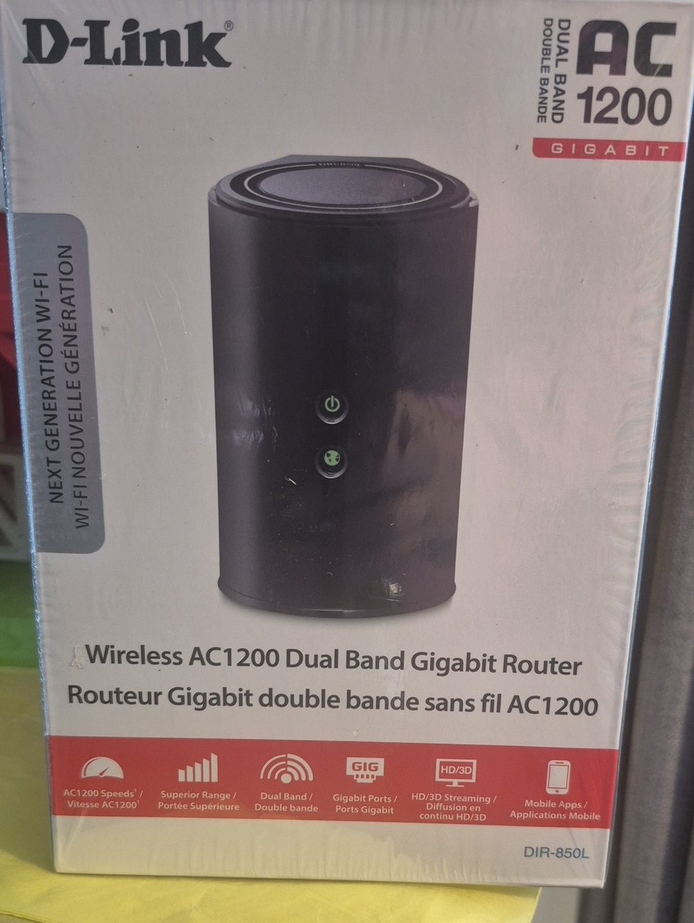 D-Link Black Cylindrical Wireless AC1200 Dual Band Router